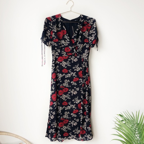 Madewell • Midi Dress in Hillside Daisies - Picture 4 of 8